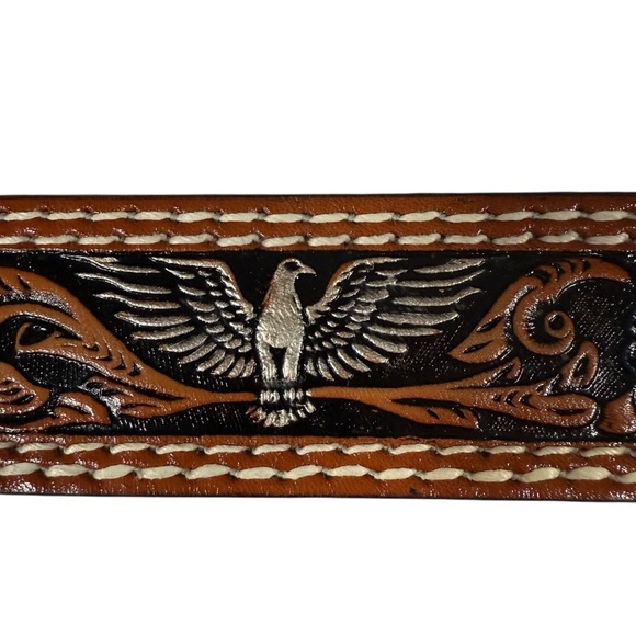 Stylish Tan Leather Belt for Men - Picture 4 of 10